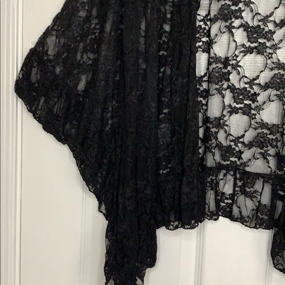 Intimately FREE PEOPLE Floral Lace Topper Cover Up - Picture 3 of 5